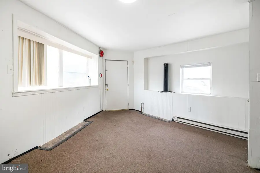 886 N 66th St, Philadelphia, PA 19151 - #3
