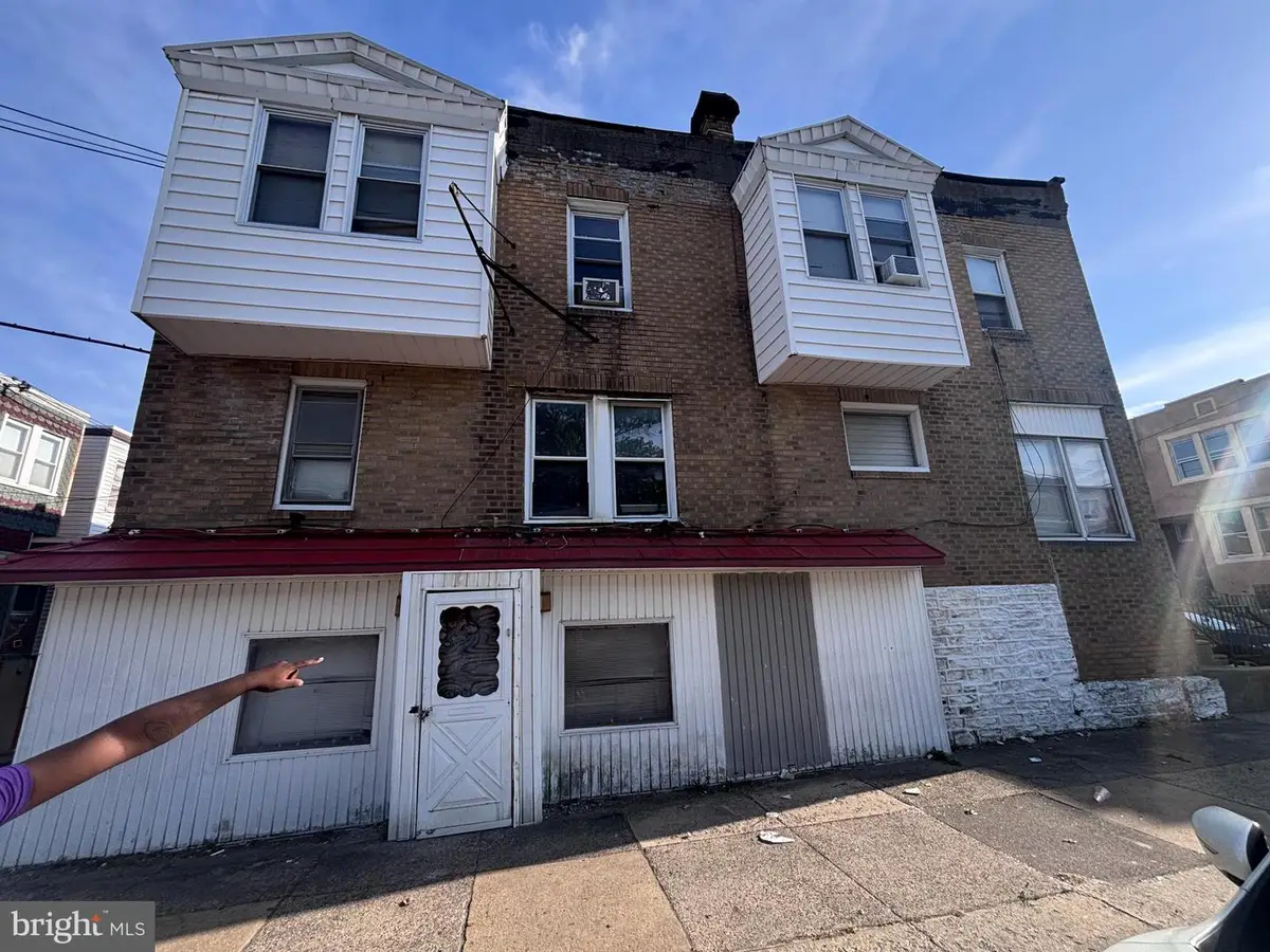 5961 N Leithgow St, Philadelphia, PA 19120 - #1