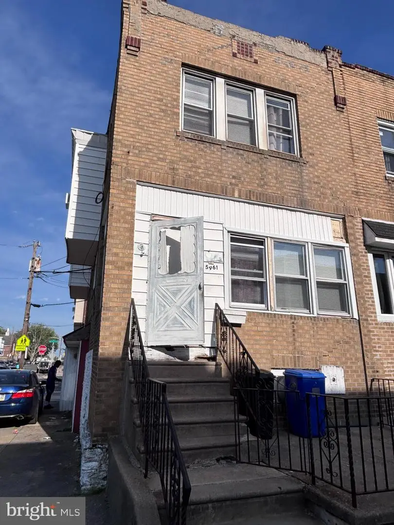 5961 N Leithgow St, Philadelphia, PA 19120 - #2