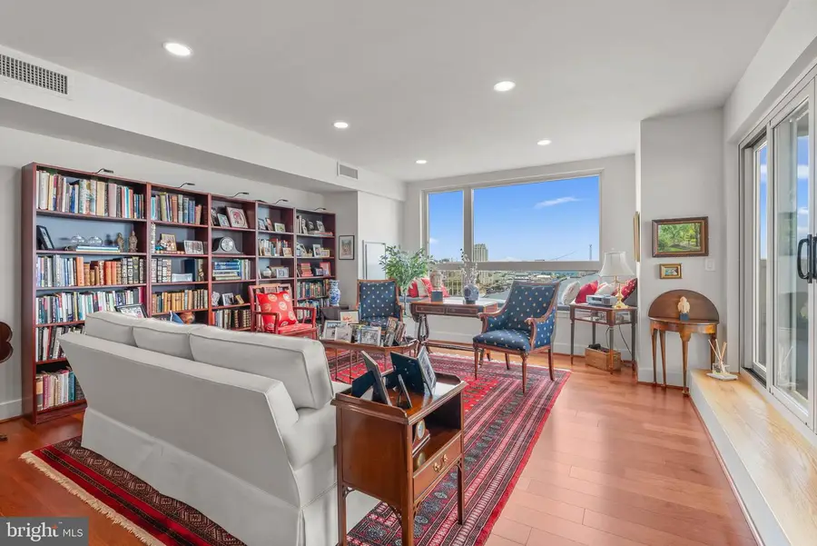 717 S Columbus Blvd #1416, Philadelphia, PA 19147 - #3