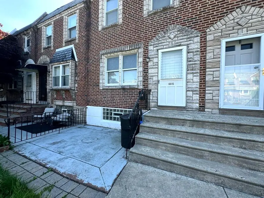 6645 Cottage St, Philadelphia, PA 19135 - #2