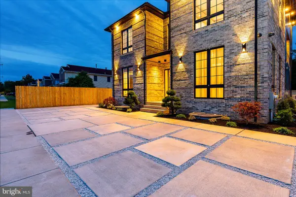 9739 Krewstown, PHILADELPHIA, PA 19115