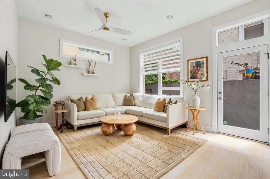 800 Montrose St #a, Philadelphia, PA 19147 - #3