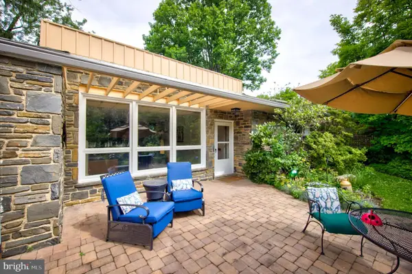 307 E Roumfort Rd, PHILADELPHIA, PA 19119