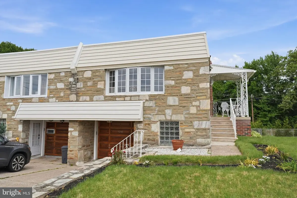 9230 Crispin St, Philadelphia, PA 19114 - #1