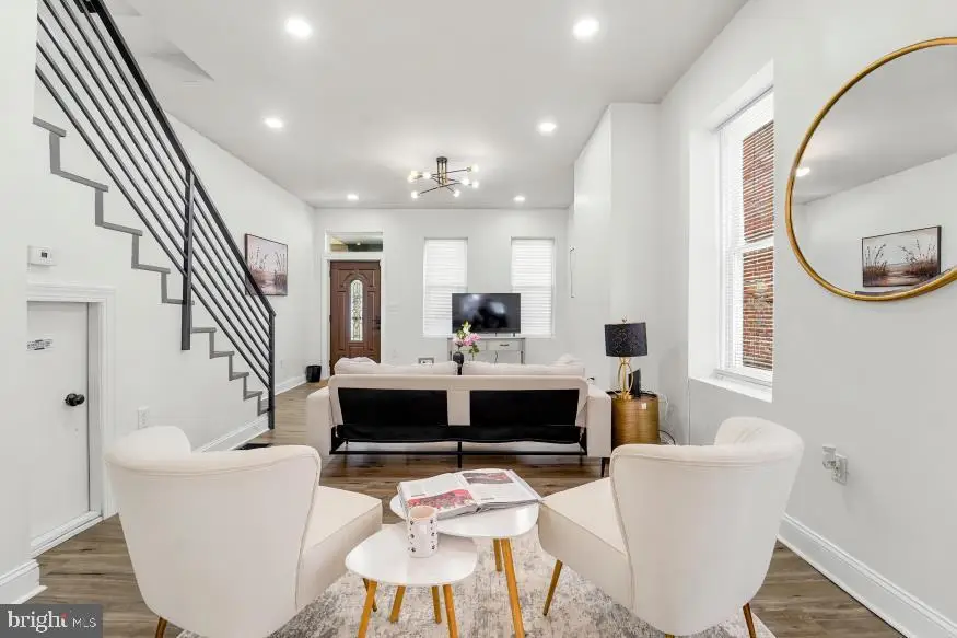 80 W Sharpnack St, Philadelphia, PA 19119 - #3
