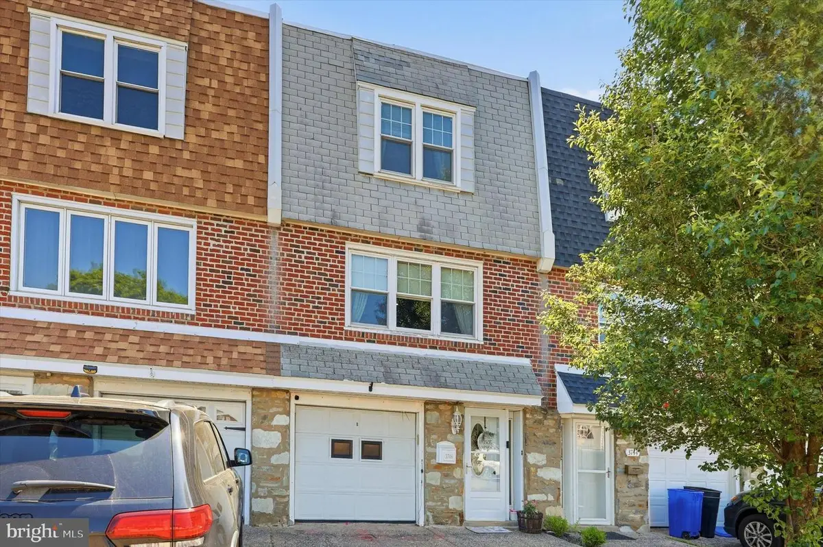 3746 S Hereford Ln, Philadelphia, PA 19114 - #1