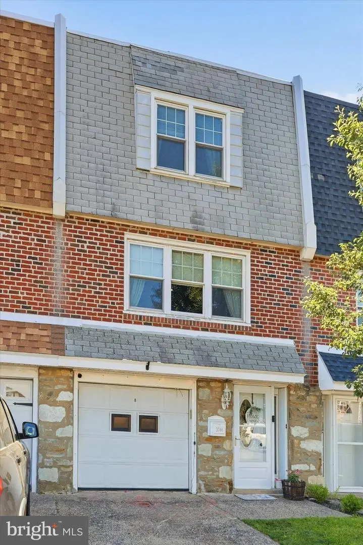 3746 S Hereford Ln, Philadelphia, PA 19114 - #2