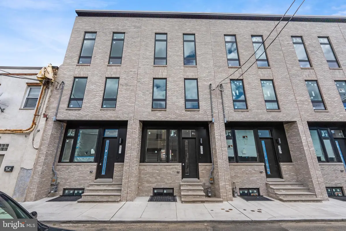 909 Emily St, Philadelphia, PA 19148 - #1