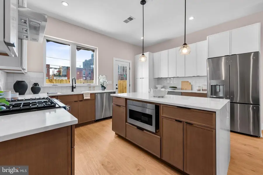 909 Emily St, Philadelphia, PA 19148 - #2