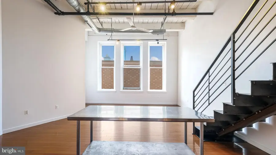 1027 Arch St #407, Philadelphia, PA 19107 - #3
