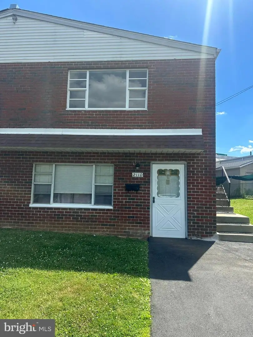 2110 Strahle St, Philadelphia, PA 19152 - #1