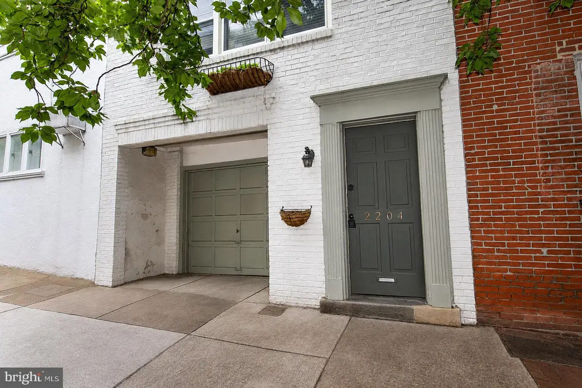 2204 Manning St, Philadelphia, PA 19103 - #1