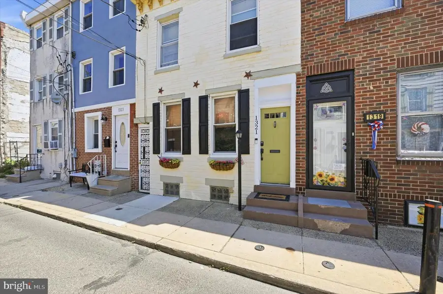 1321 E Oxford St, Philadelphia, PA 19125 - #2