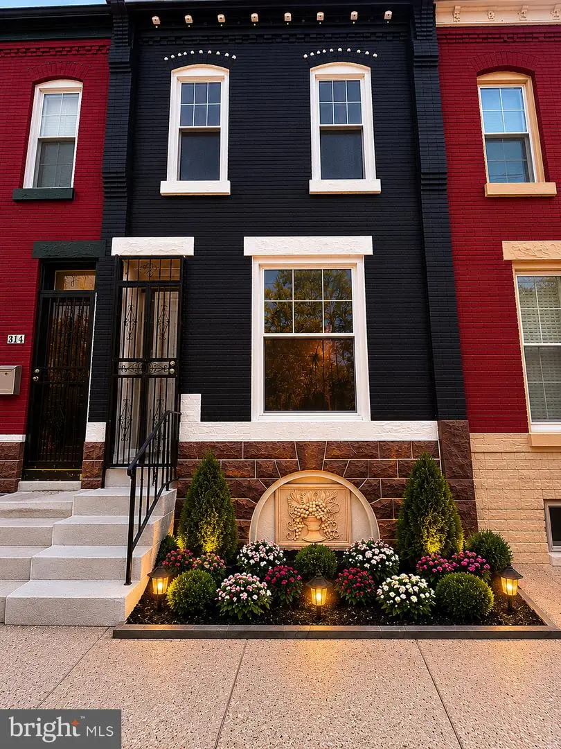 2916 Page St, Philadelphia, PA 19121 - #1