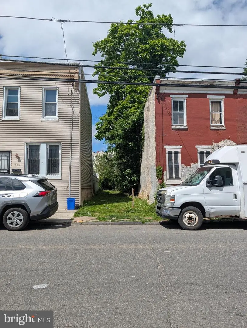 810 N 42nd St, Philadelphia, PA 19104 - #1