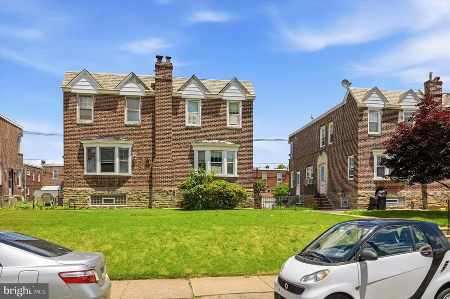 1423 Friendship St, Philadelphia, PA 19111 - #2