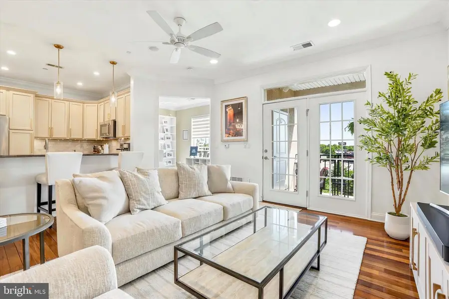 3130 Capri Dr #16, Philadelphia, PA 19145 - #2