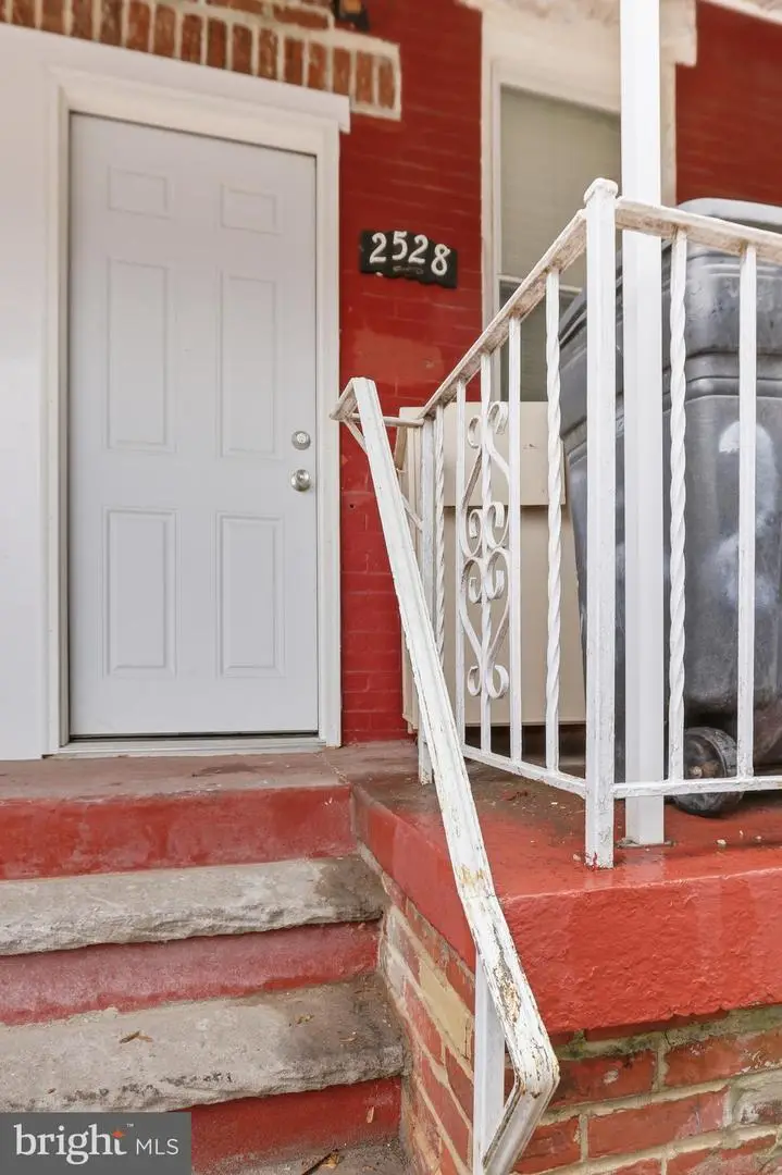 2528 W Sergeant St, Philadelphia, PA 19132 - #2