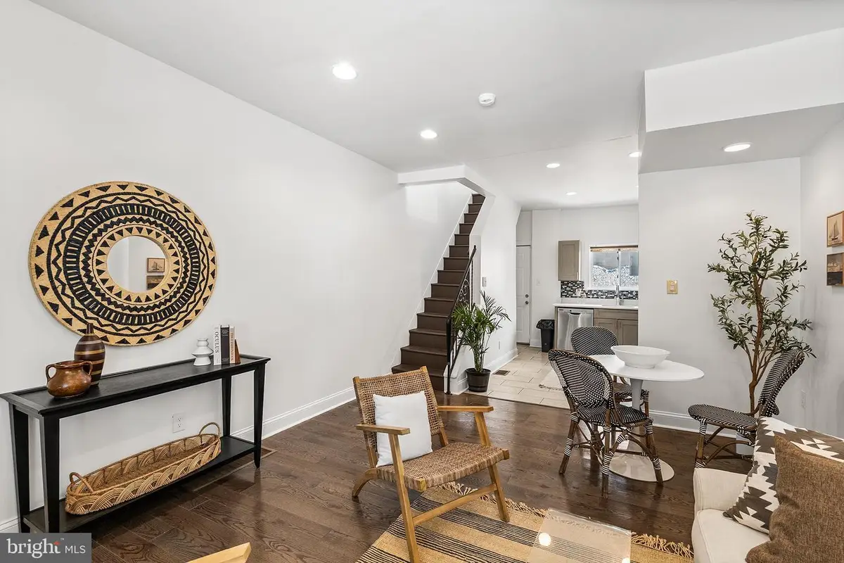 902 Emily St, Philadelphia, PA 19148 - #1