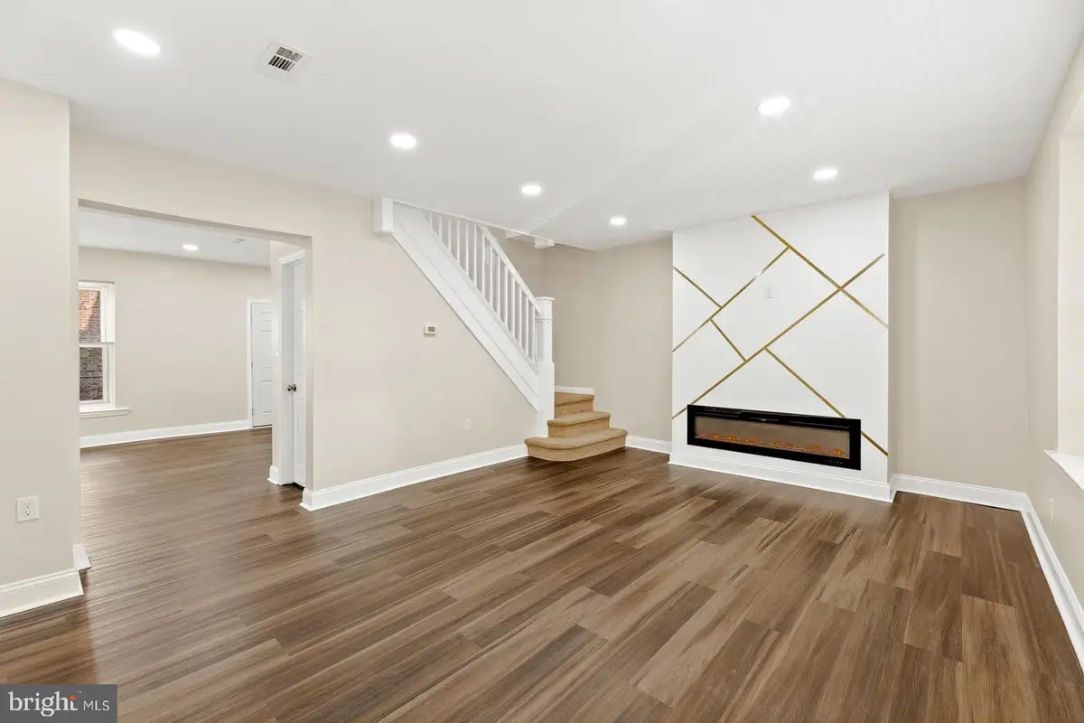 6826 15th St, Philadelphia, PA 19126 - #1
