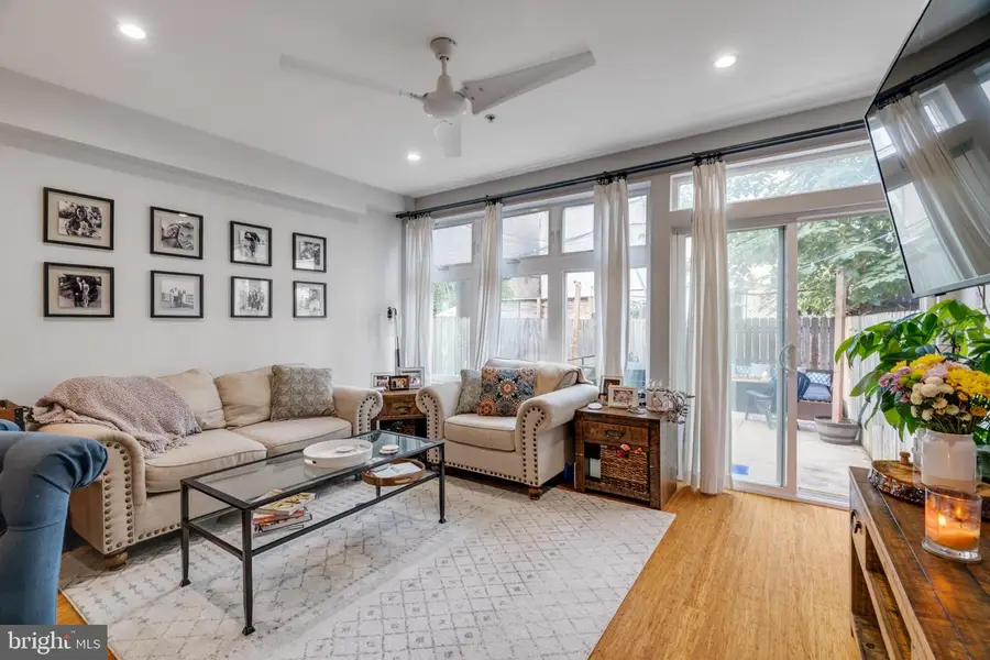 1637 Carpenter St, Philadelphia, PA 19146 - #2