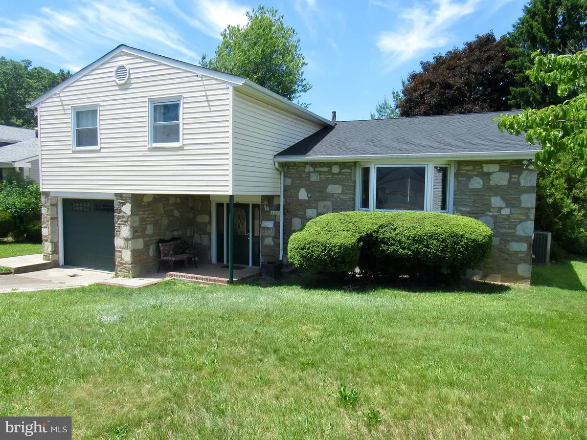 463 Pinewood Rd, Philadelphia, PA 19116 - #1