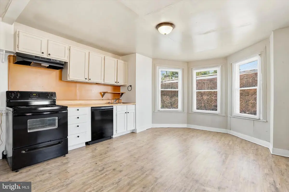 742 N 37th St, Philadelphia, PA 19104 - #1