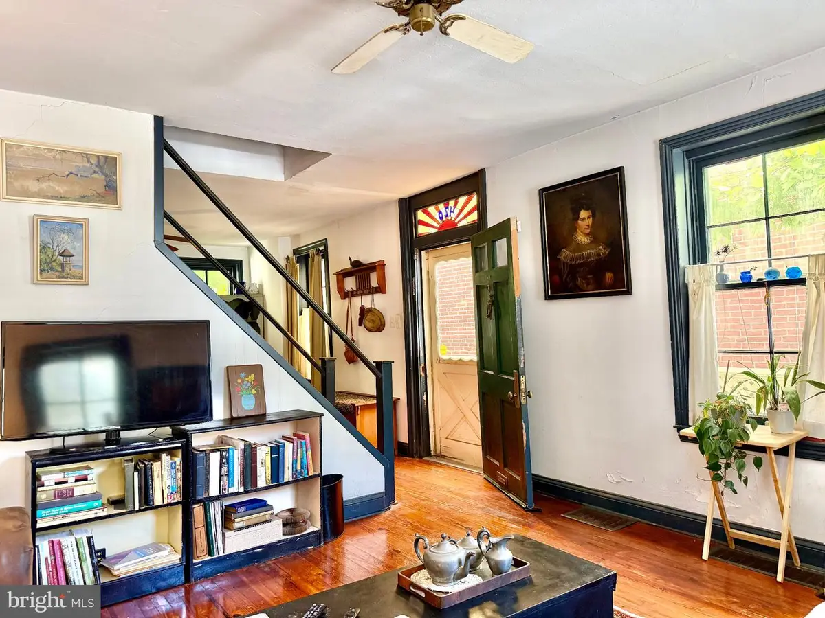 420 W Woodlawn St, Philadelphia, PA 19144 - #1