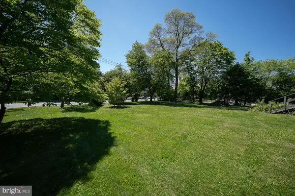 3 E Chestnut Hill Ave, PHILADELPHIA, PA 19118