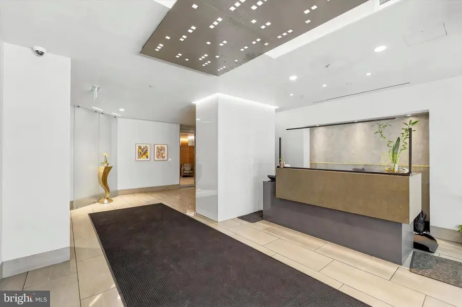 2018-32 Walnut St #23f, Philadelphia, PA 19103 - #3