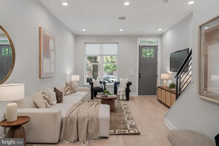 909 S 25th St, Philadelphia, PA 19146 - #2