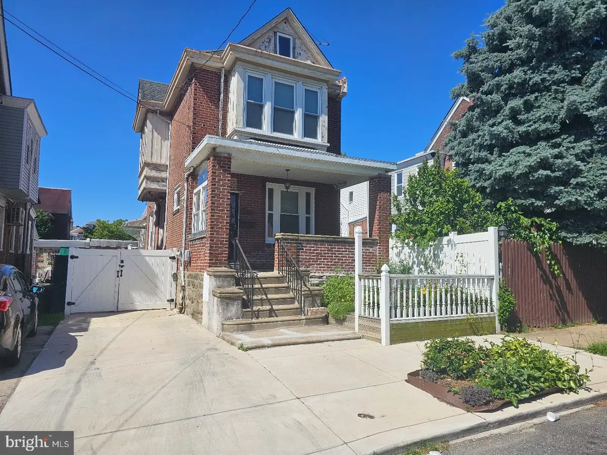 424 Fanshawe St, Philadelphia, PA 19111 - #1