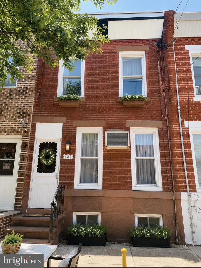 422 Wolf St, Philadelphia, PA 19148 - #1
