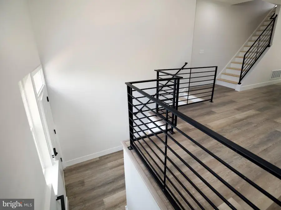 303 Fountain St, Philadelphia, PA 19128 - #3