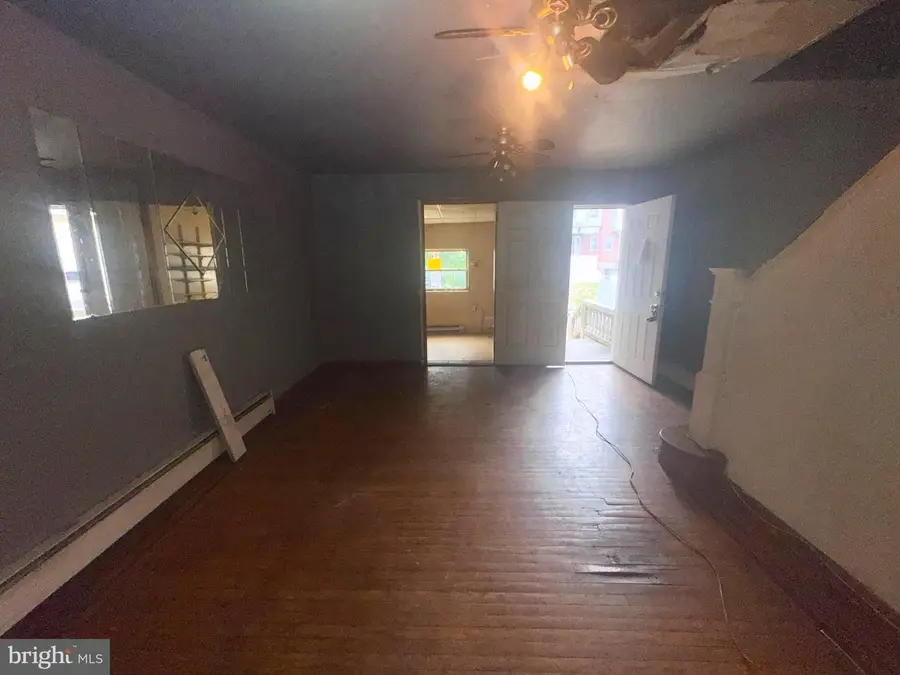 528 Geneva Ave, Philadelphia, PA 19120 - #3