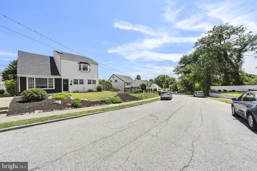 373 Leroy St, Philadelphia, PA 19128 - #2
