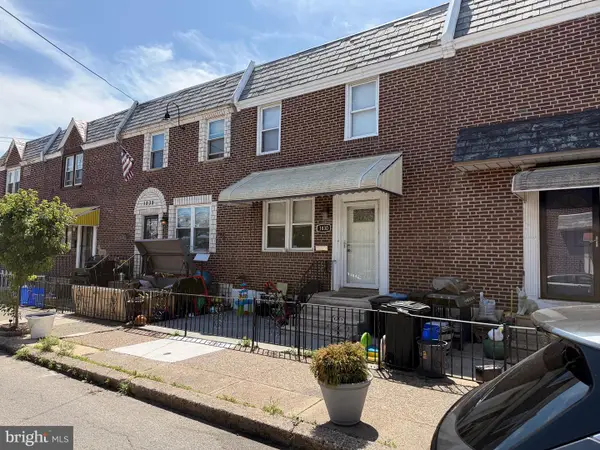 1830 S Dover St, PHILADELPHIA, PA 19145