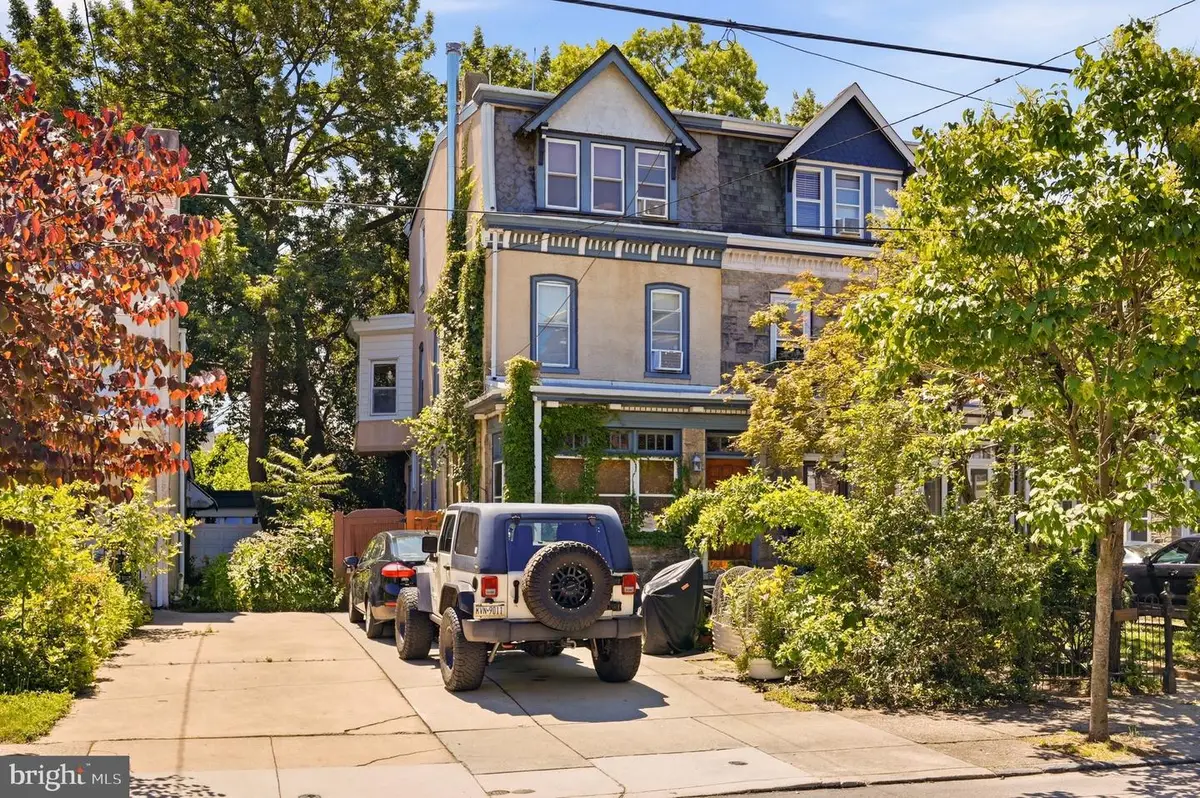 465 Green Ln, Philadelphia, PA 19128 - #1