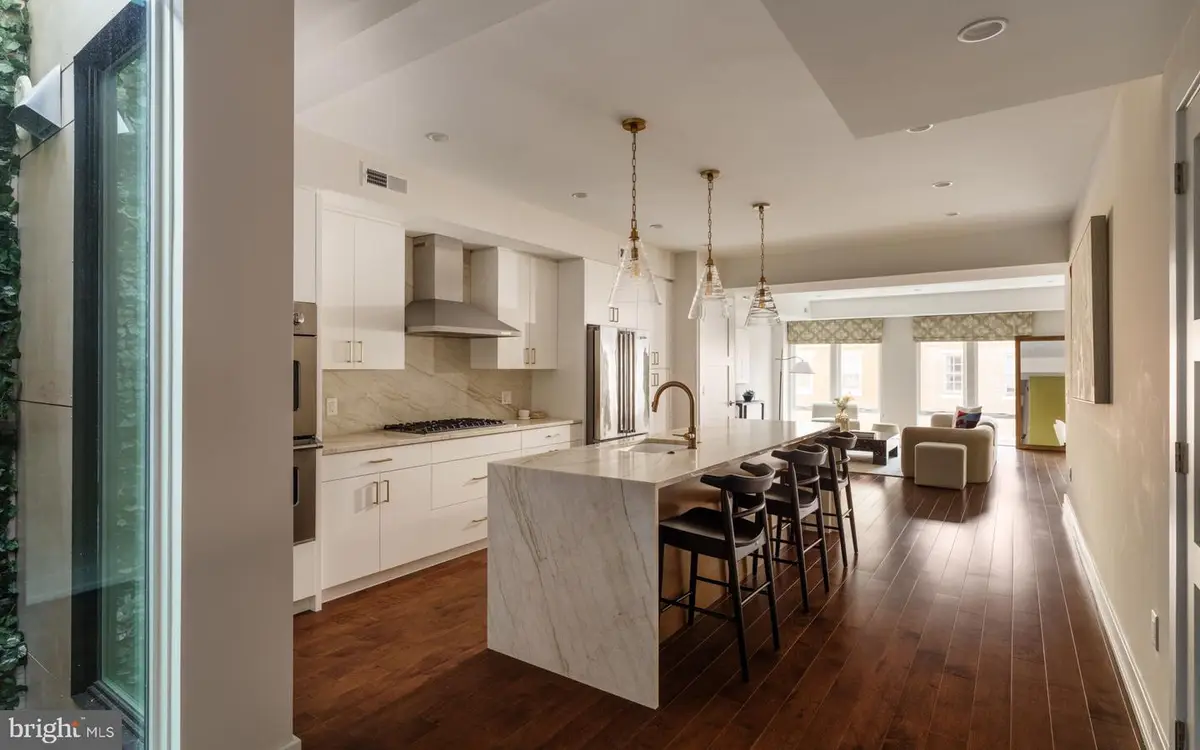 262 S 16th St #4, Philadelphia, PA 19102 - #1