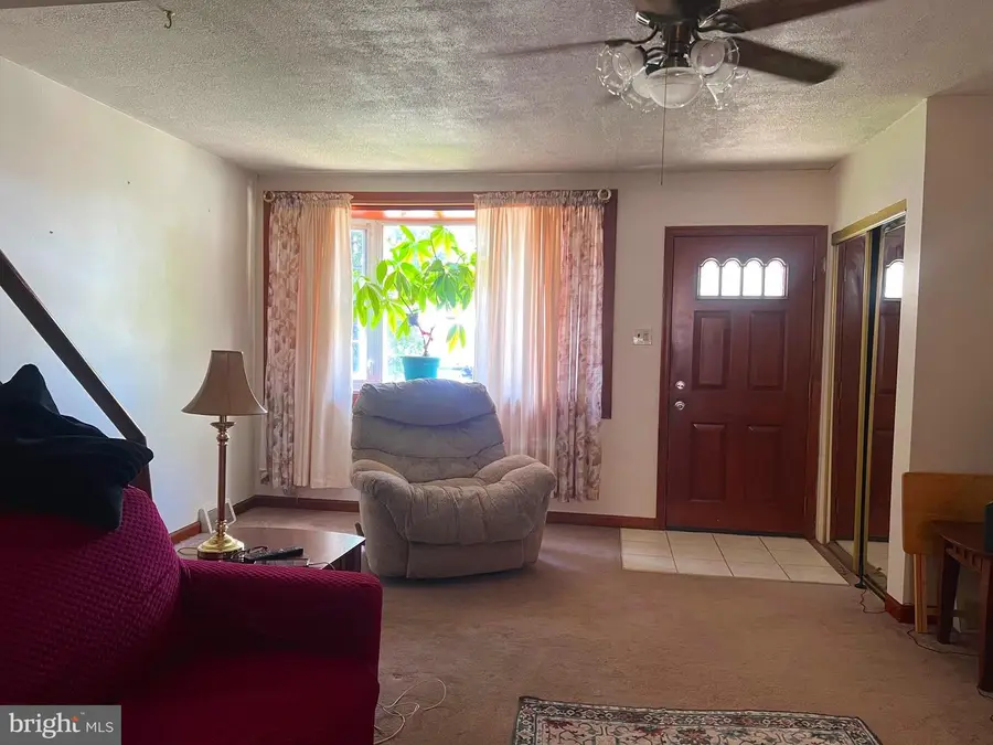 6021 Edmund St, Philadelphia, PA 19135 - #3
