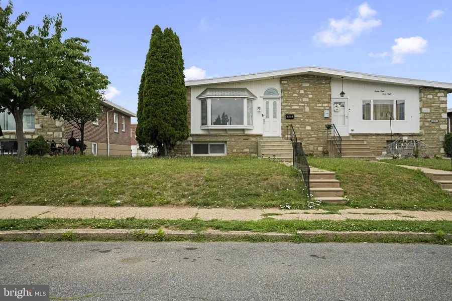 8836 Macon St, Philadelphia, PA 19152 - #2