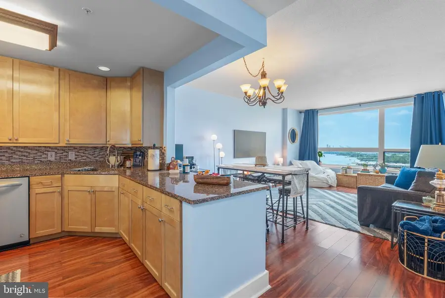 717 S Columbus Blvd #1216, Philadelphia, PA 19147 - #3