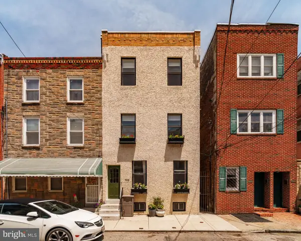 705 Manton St, PHILADELPHIA, PA 19147
