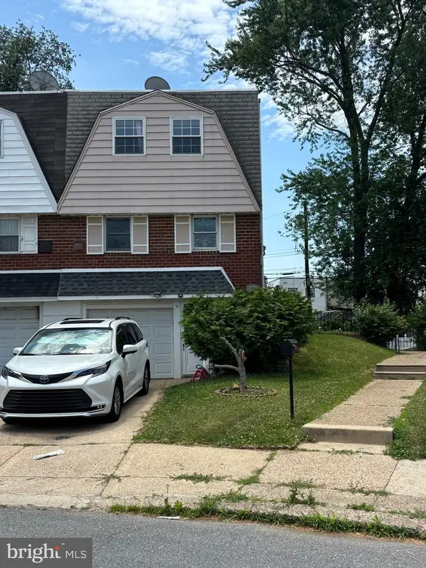 9009 Eastview St, PHILADELPHIA, PA 19152