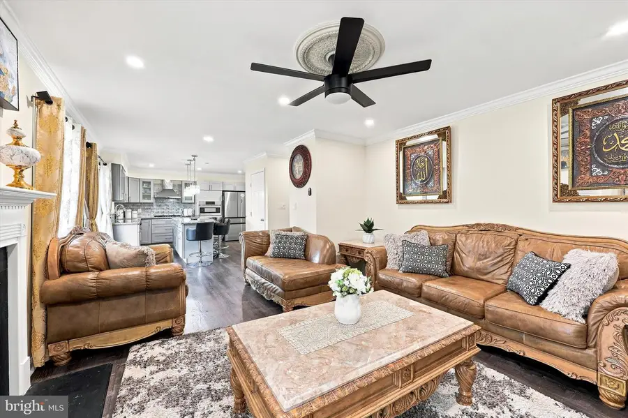 8217 Rose Petal Dr, Philadelphia, PA 19111 - #2