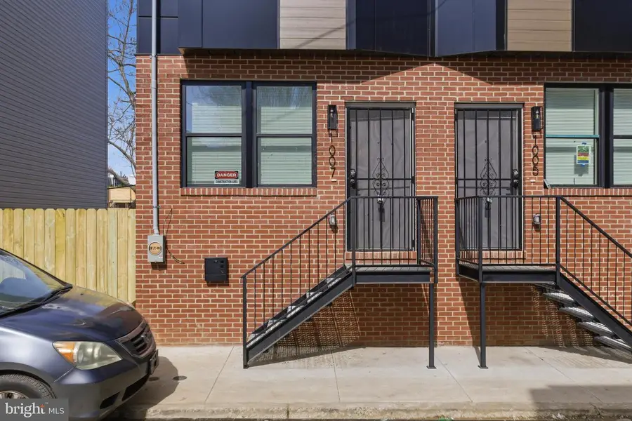 1032 W Orleans St, Philadelphia, PA 19133 - #2