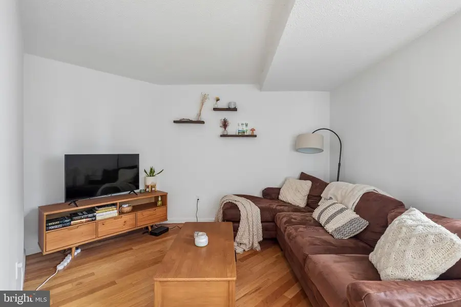 1420 Locust St #17b, Philadelphia, PA 19102 - #2
