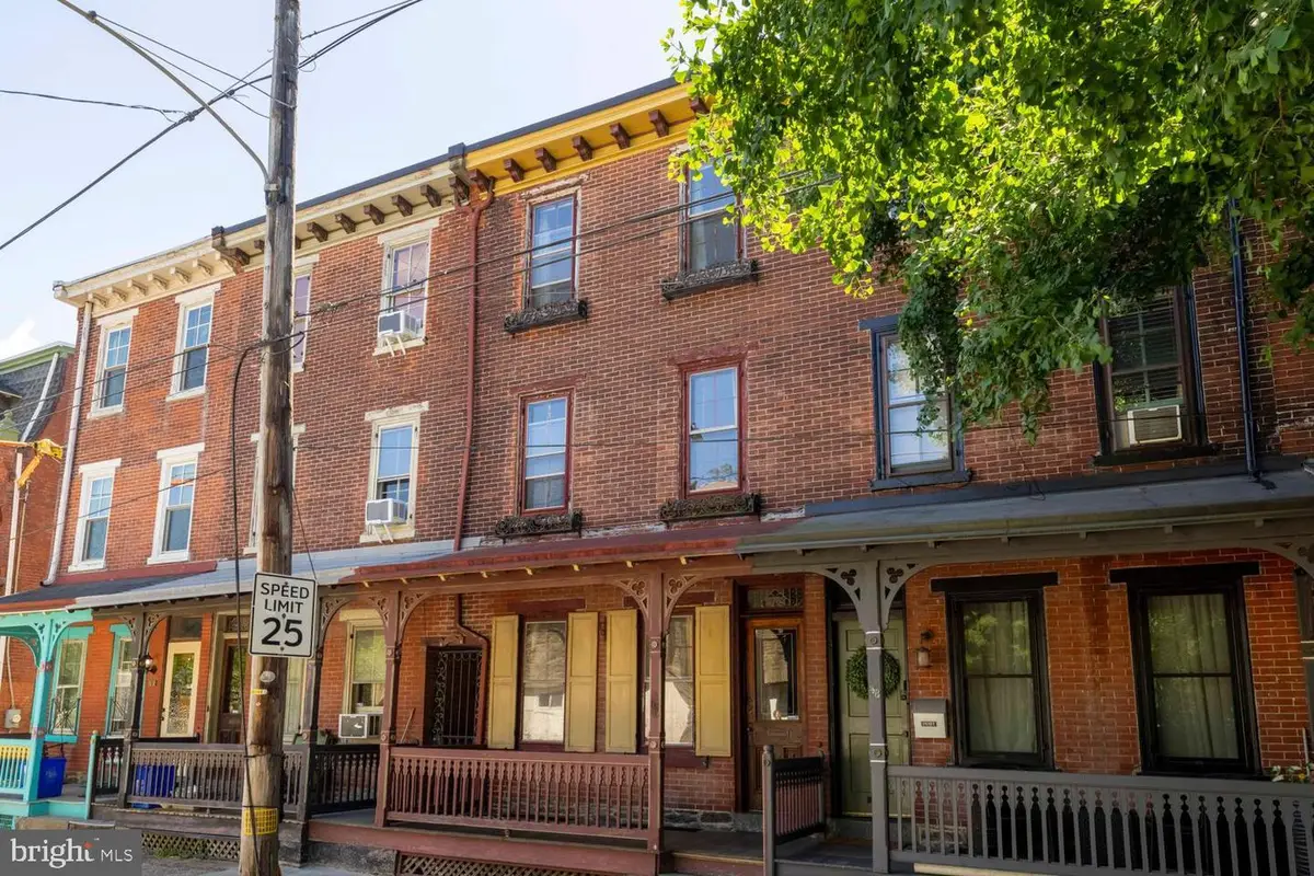 56 W Penn St, Philadelphia, PA 19144 - #1