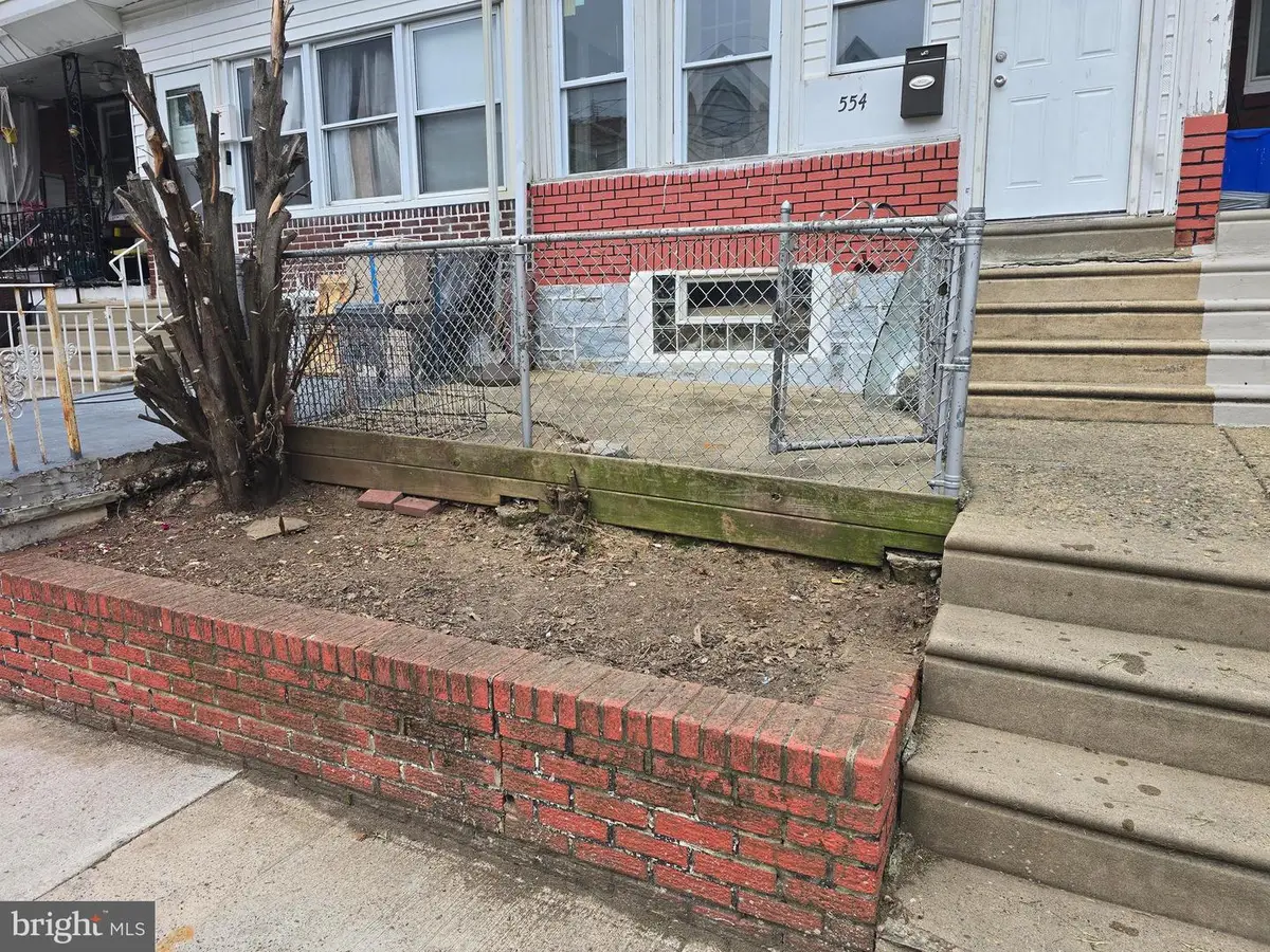 554 E Carver St, Philadelphia, PA 19120 - #1